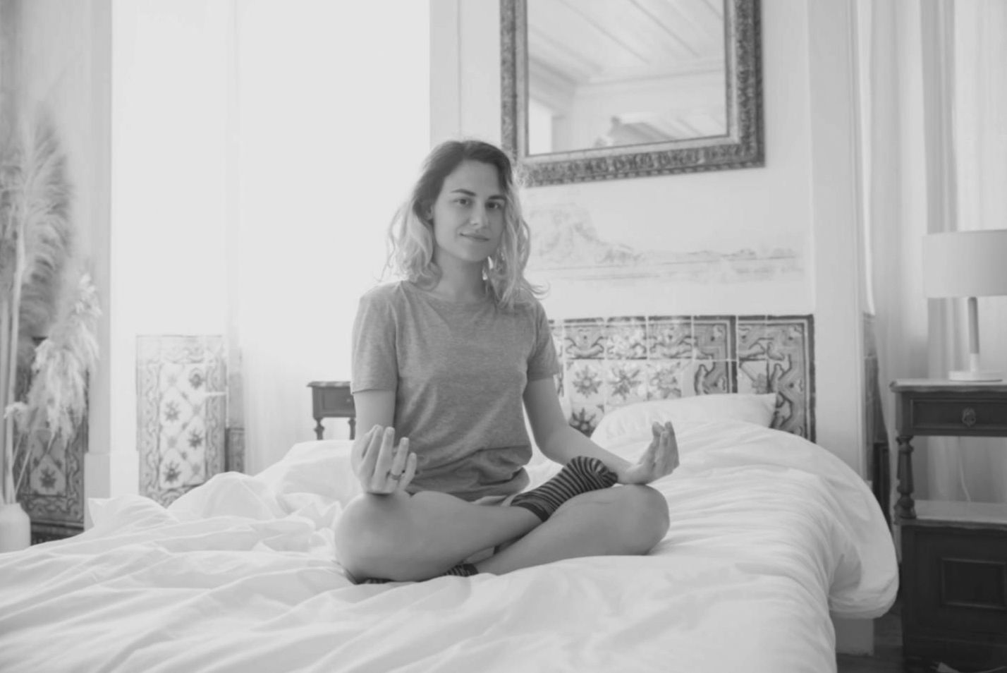 Specialist conducting an online sleep meditation session